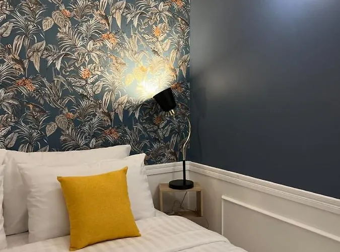 Cozy Chic Silom Townhouse Studio 1-3 Bangkok