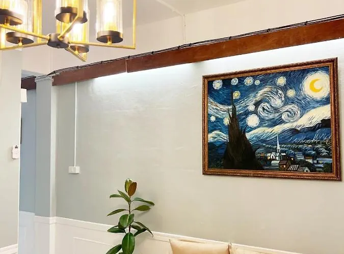 Cozy Chic Silom Townhouse Studio 1-3 *